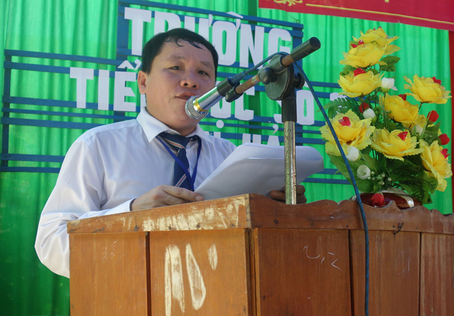 Hiệu trưởng phát biểu.jpg